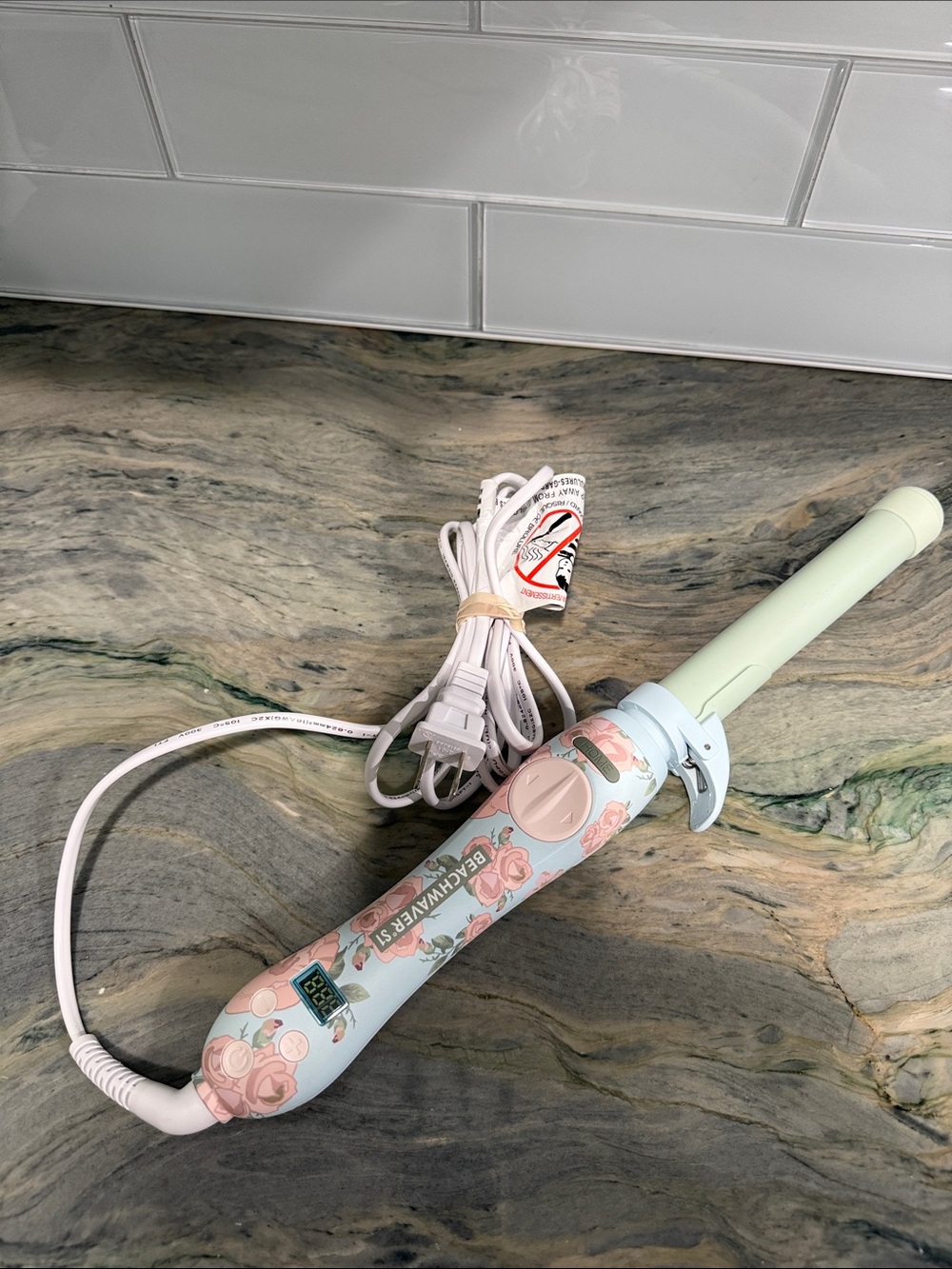 Floral Mint Pink Women’s Heat Protectant Curling Wand